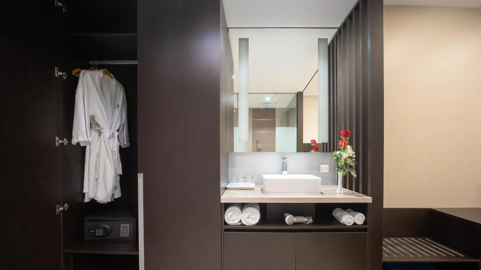 Poseidon Nha Trang Hotel