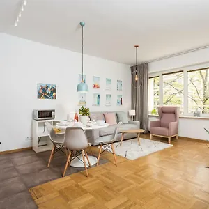 Shortstaypoland Krucza Апартаменты Варшава